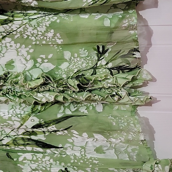 Everday Flowy Silk Floral Blouse US M - Picture 4 of 12